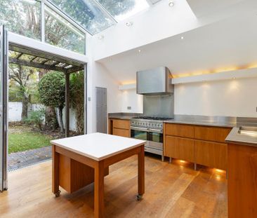 4 bedroom terraced house to rent - Photo 2