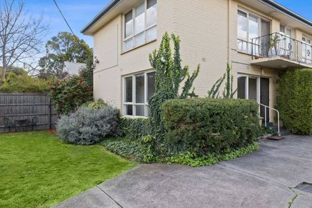 1/14 Walsh Street, Ormond, VIC 3204 - Photo 4