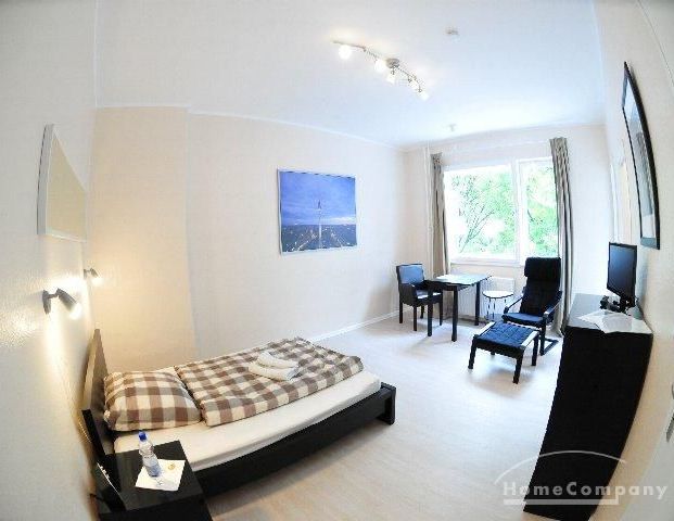 Schicke 1-Zimmer-Wohnung mit Balkon in Berlin, möbliert - Foto 1