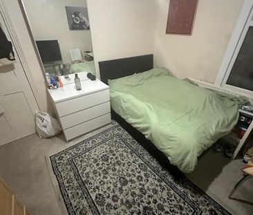 Room in a Shared House, Wanlip Road, E13 - Photo 2