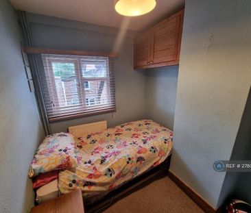 3 bedroom terraced house to rent - Photo 2