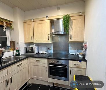 2 bedroom flat to rent - Photo 4