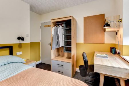 1 bedroom in a house share to rent - Photo 3