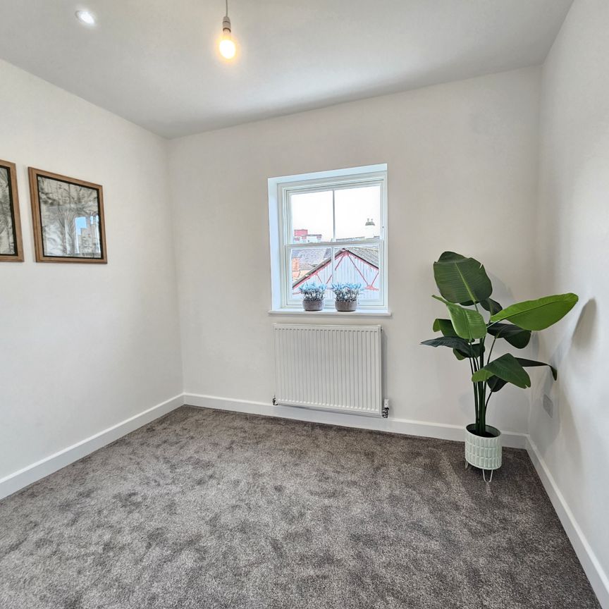 Two bedroom terraced house - Photo 1