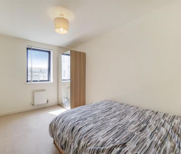 2 Bedroom Flat To Let - Photo 6