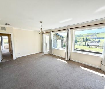 3 bedroom detached bungalow to rent - Photo 1
