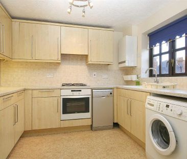3 bedroom detached house to rent - Photo 4