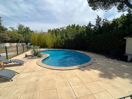 A louer à Marseille 13012 - Maison de grand standing avec jardin, piscine et garage - Photo 2