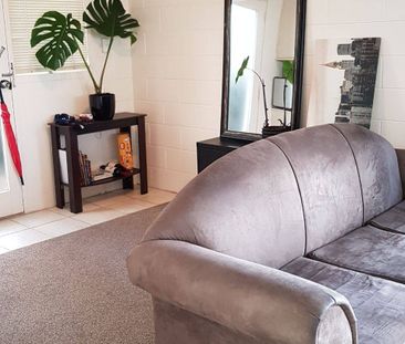 Property Management72 Kitchener Road, Milford - Apartment for Rent - Photo 3