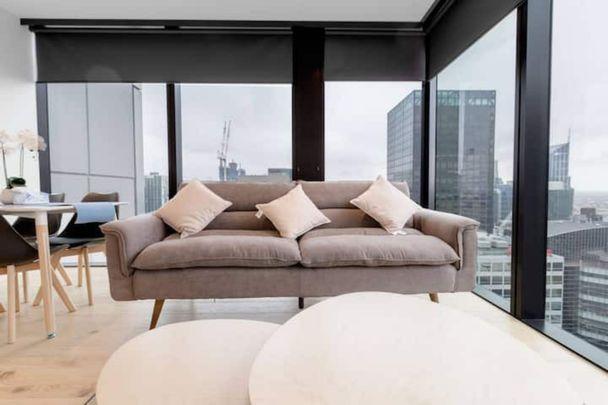Luxurious 2-Bedroom Apartment in Melbourne CBD with Stunning City Views - Photo 1