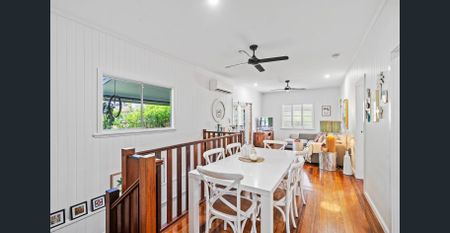 Fully furnished Queenslander with pool in the heart of freshwater - Photo 2