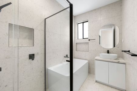 Stunning Family Home! - Photo 4