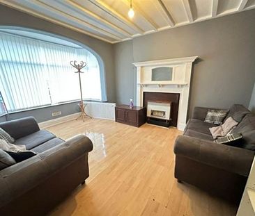 5 Bed Detached House, Rolleston Drive, NG7 - Photo 1