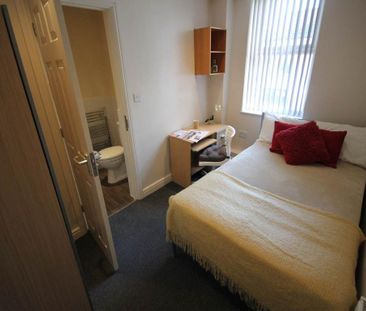 4 bedroom apartment to rent - Photo 1