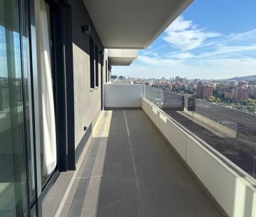 L'Hospitalet De Llobregat - Photo 2