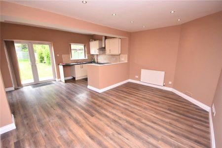 2 bedroom terraced house to rent - Photo 4