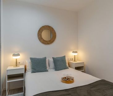 Cosy 1-Bedroom Apartment with Separate Study in Eixample - Photo 1