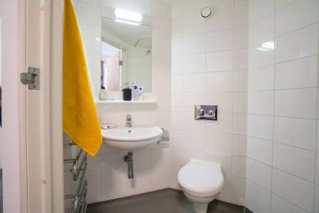 Standard Ensuite - Photo 4