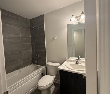 For Lease - 10 Radison Lane, Hamilton, Ontario - Photo 6