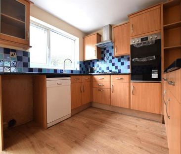 3 Bedroom Semi Detached To Let - Photo 6