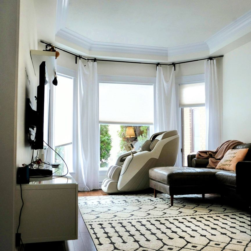 For Lease - 624 Amberwood Crescent, Pickering, Ontario - Photo 1