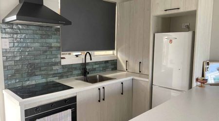 Renovated One Bedroom Flat - Photo 4