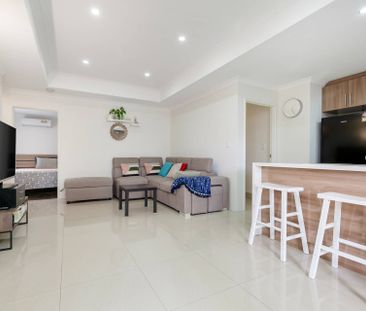 Peaceful Rear Villa Living - Photo 2