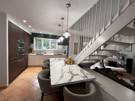 Location maison 5 pièces, 138.00m², Saint-Médard-en-Jalles - Photo 3