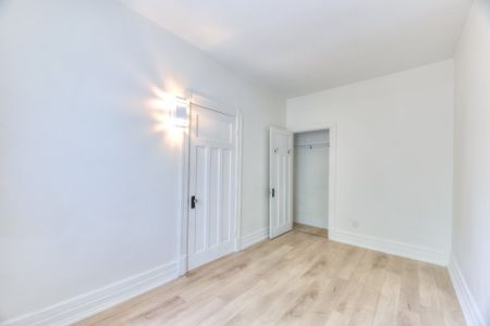 188 1re Avenue - Photo 3