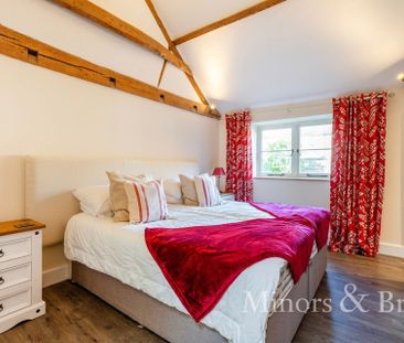 Witton, Manor Farm Barns - Photo 4