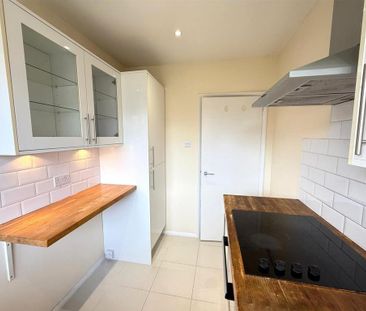 2 bedroom maisonette to rent - Photo 6
