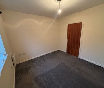 Ffordd Yr Afon, Gorseinon, Swansea - Photo 4