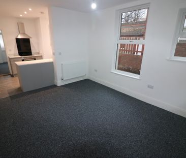 Flat 2, 20 Louis Street - Photo 6