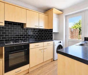 3 bedroom terraced house to rent - Photo 6
