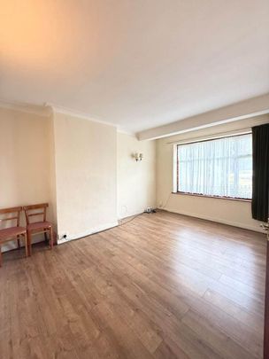 4 bedroom semi-detached house to rent - Photo 1