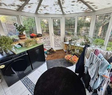 Broad Street, Guildford, Surrey, GU3 - Photo 1