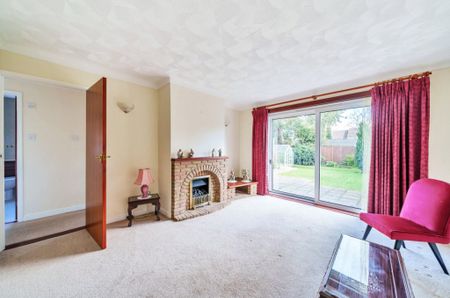 2 Bedroom Bungalow - Provene Gardens, Waltham Chase - Photo 3