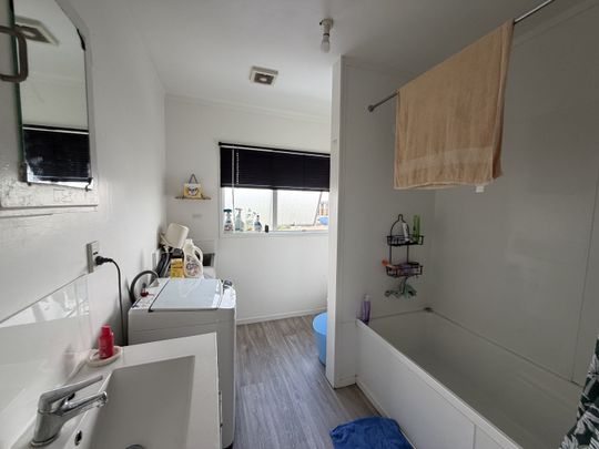 2-Bedroom unit for Rent in Onehunga - Photo 1