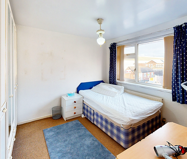 5 bedroom semi-detached house to rent - Photo 5 | Rentumo