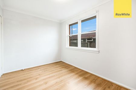 THREE BEDROOM FAMILY HOME! - Photo 4