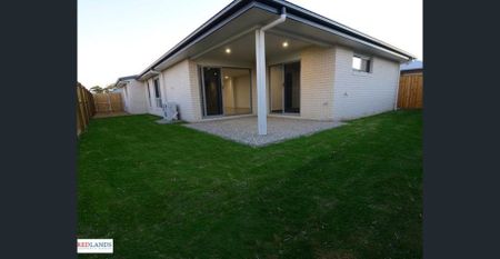 EXECUTIVE ESTATE - CONTEMPORARY, AIR-CONDITIONED HOME WITH SIDE ACCESS!! - Photo 2