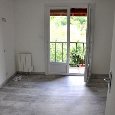 Location / . - Photo 3