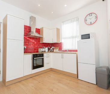 Coldcotes Avenue, Leeds - Photo 2