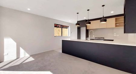 Stunning Townhouse Massey. - Photo 3