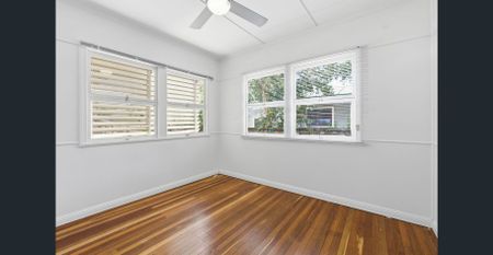 Updated, affordable 2 bedroom home in Clontarf. - Photo 4