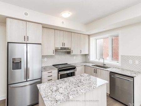 For Lease - 50 William Duncan Road, Toronto, Ontario - Photo 4