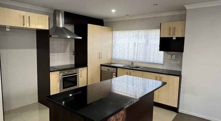 Spacious Family Home - Photo 2