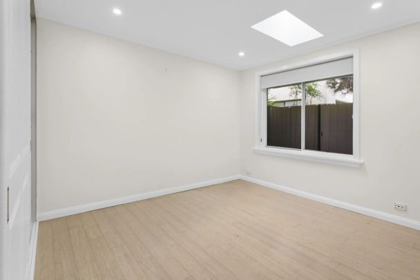 Immaculate low maintenance home in tranquil & private cul-de-sac - Photo 1