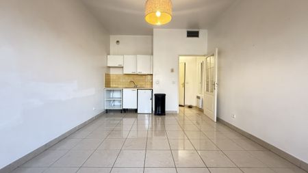 Location Appartement 1 pièce 25m² AIX EN PROVENCE 13100 - Photo 5