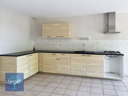 House - Photo 2